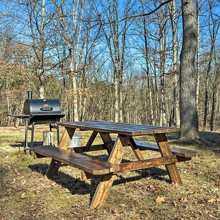 Appartamento Berkeley Springs Haven With Sleepy Creek Access! Esterno foto