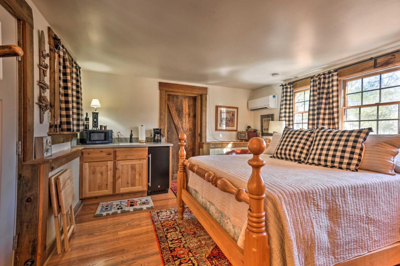 Appartamento Berkeley Springs Haven With Sleepy Creek Access! Esterno foto