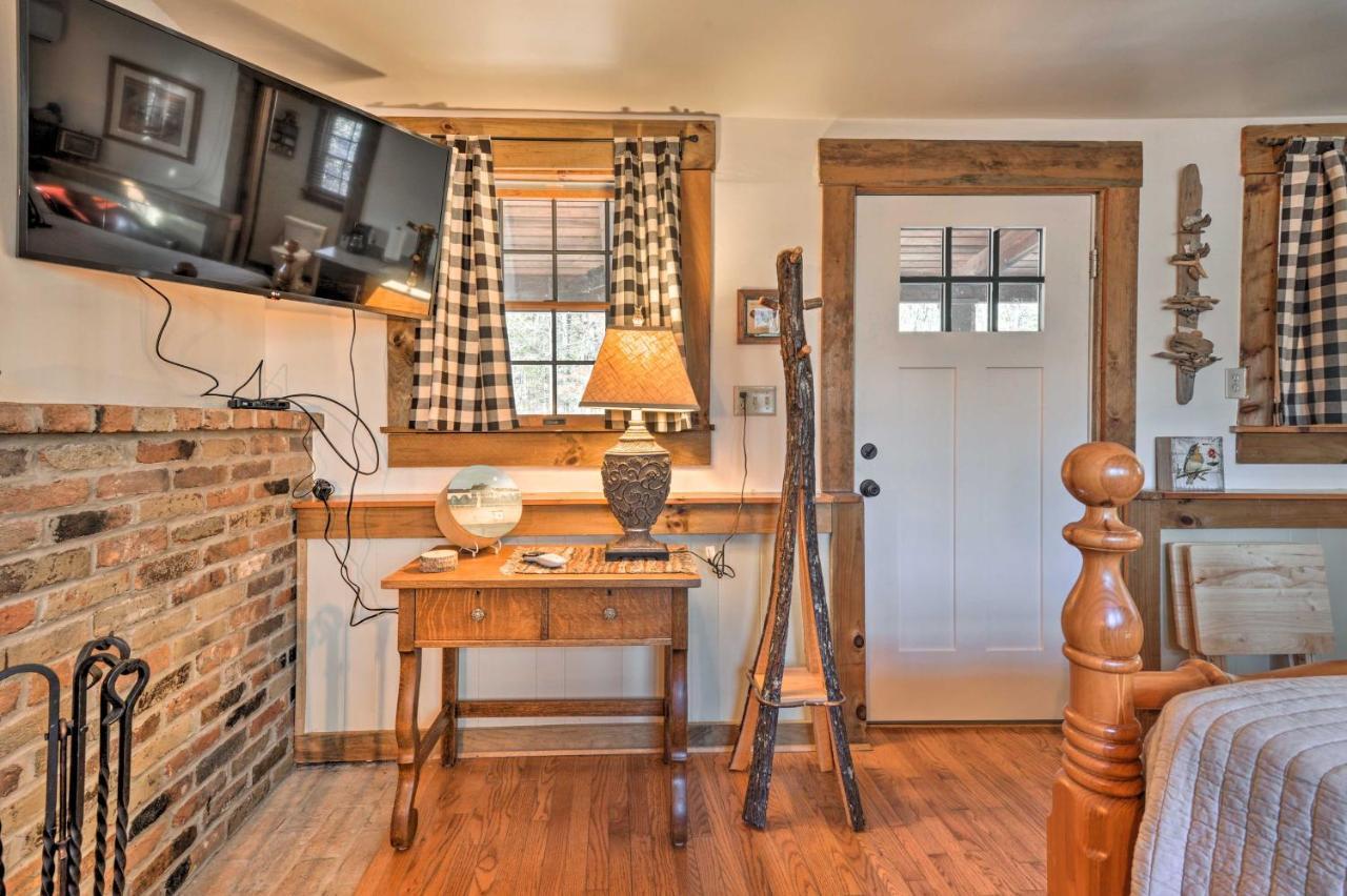 Appartamento Berkeley Springs Haven With Sleepy Creek Access! Esterno foto
