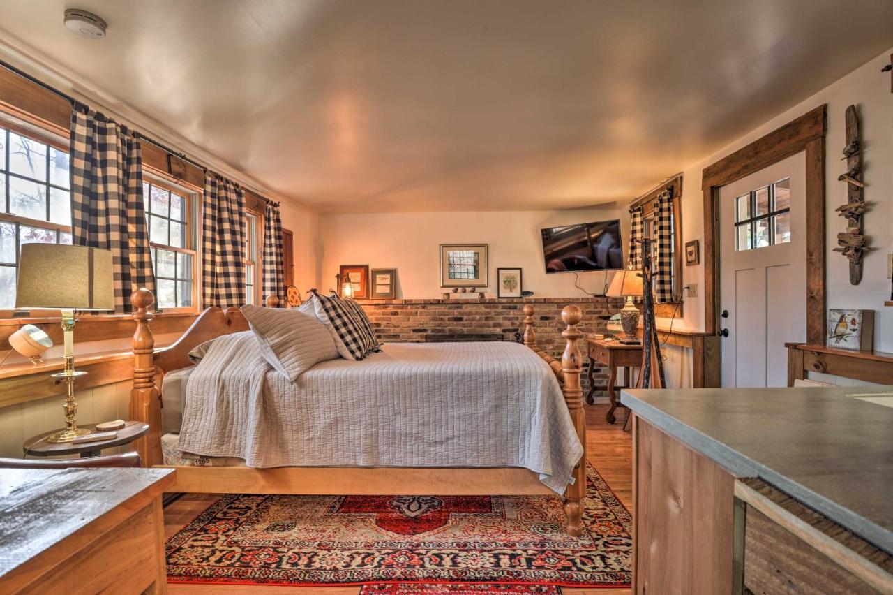 Appartamento Berkeley Springs Haven With Sleepy Creek Access! Esterno foto